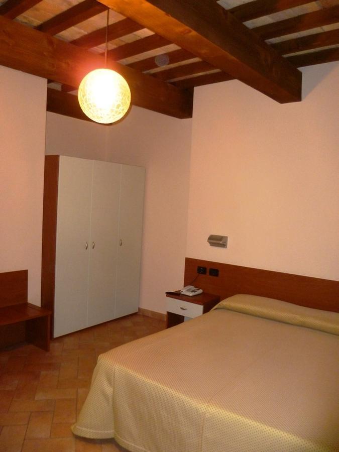 SantʼAngelo in Vado Hotel Santa Chiara מראה חיצוני תמונה