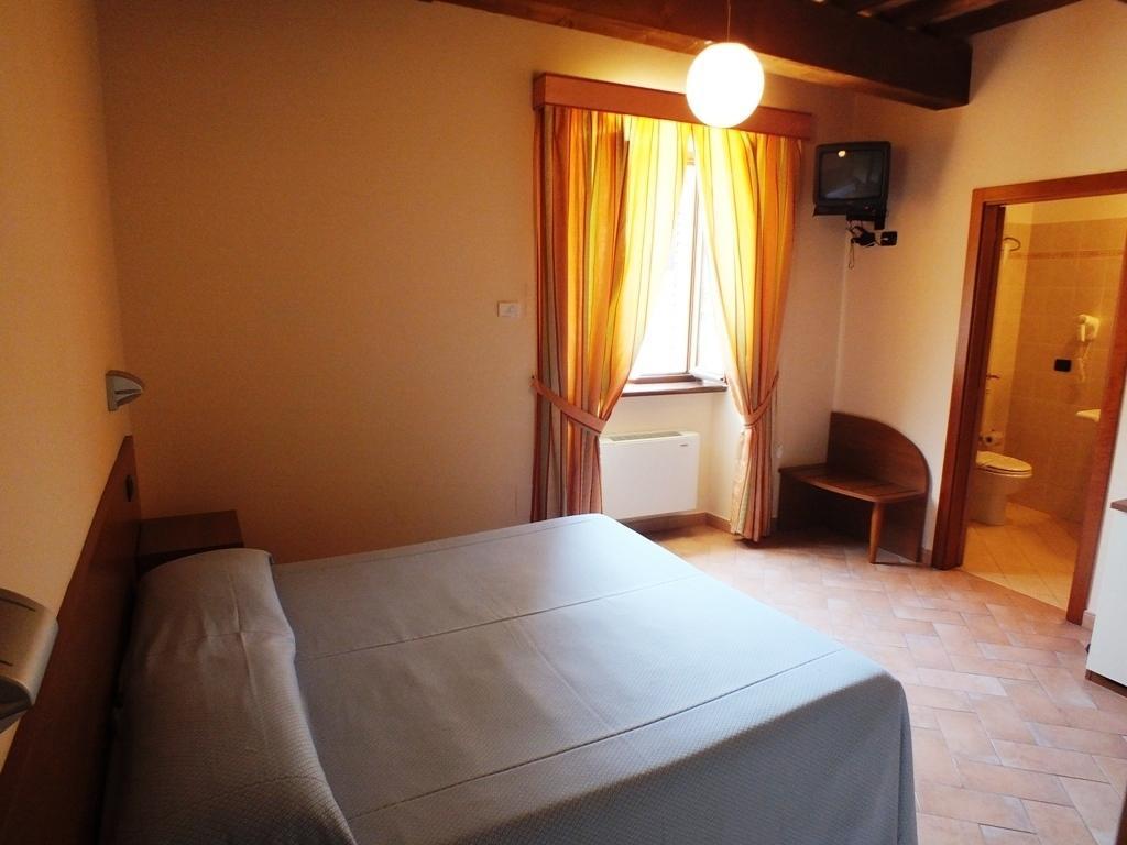 SantʼAngelo in Vado Hotel Santa Chiara חדר תמונה